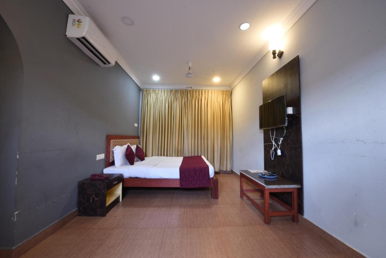 Hotel King Park Pondicherry Eksteriør bilde